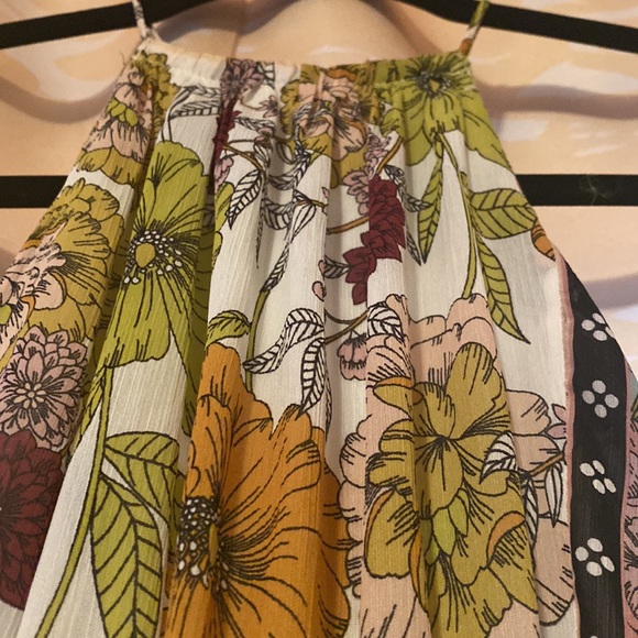 TRF Halter top floral Xsmall - Picture 2 of 3